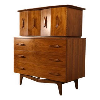 Young Manufacturing Sculptural Vintage Mid Century Modern Highboy Dresser C. 1960s, Attributed For Sale