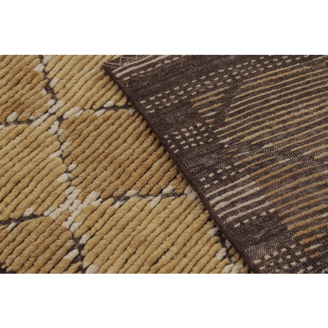 Beige Rug & Kilim’s Scandinavian Inspired Runner Rug, Gold Diamond Geometric Patterns For Sale - Image 8 of 8