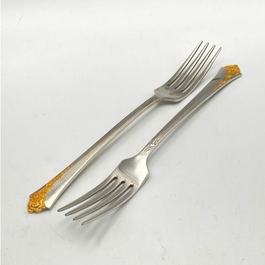 Late 20th Century Oneida Cube “Golden Damask Rose” Stainless Flatware 50 Pieces (Service for 9 With Hostess Pieces and Storage Chest) For Sale - Image 9 of 18