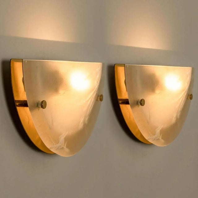 Murano Brass and Glass Wall Light attributed to Egon Hillebrand for Hille, 1975 For Sale - Image 3 of 12