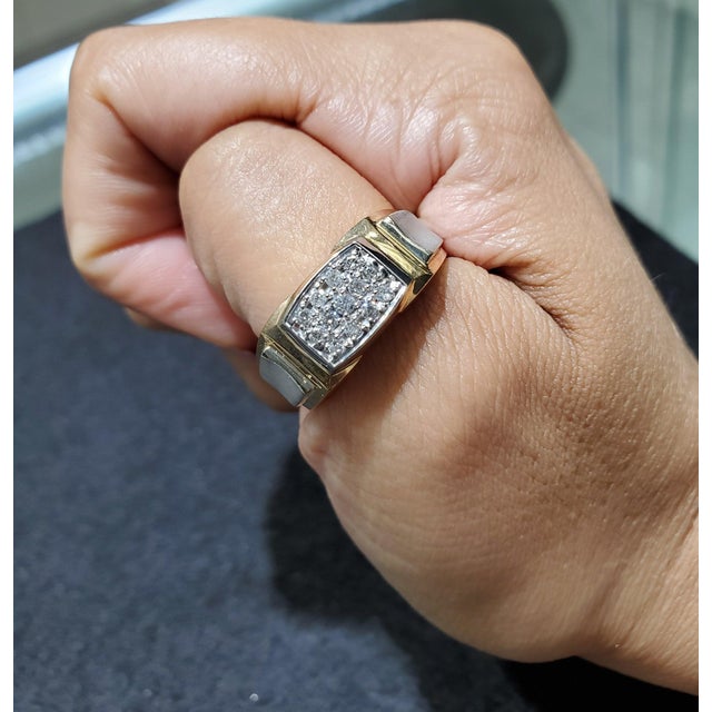 ♥ Product Summary ♥ Main Stone: Diamond Approx. Diamond Carat Weight: .50cttw Diamond Cut: Round Diamond Color: G Diamond...