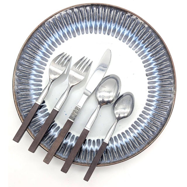 1960s Oneida Northland "Anticipation" Stainless Steel & Teak Composite Flatware, 26 Piece Set (For 4) For Sale In Miami - Image 6 of 12