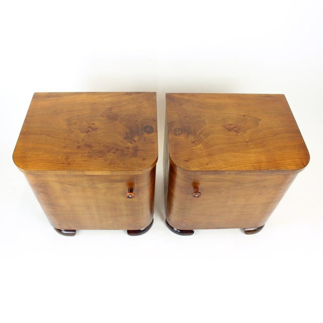 Vintage Art Deco Bedside Tables in Walnut Veneer, Czechoslovakia, 1930s, Set of 2 For Sale - Image 6 of 18