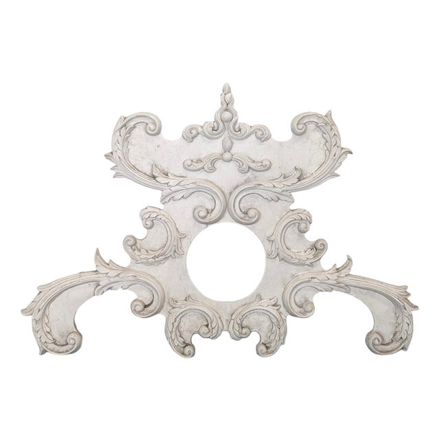 Large Rocaille Pediment in Stucco and White Patinated Carved Wood with Oculus For Sale