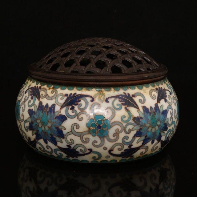 Traditional Late 20th Century Cloisonné Enamel Floral Censer With Pierced Bronze Lid For Sale - Image 3 of 9