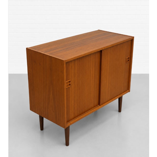 Mid Century Modern Teak Jr. Credenza | Danish Storage Entryway Cabinet, Circa 1960's For Sale In New York - Image 6 of 15