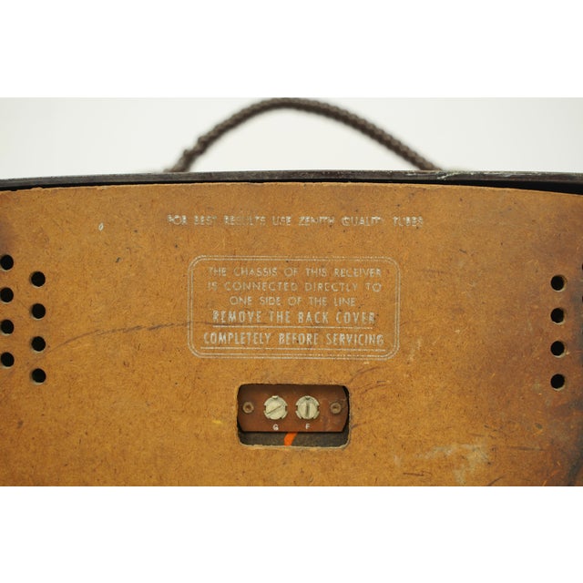 Metal 1951 Portable Zenith Brown Bakelite Am/Fm Tube Radio For Sale - Image 7 of 12