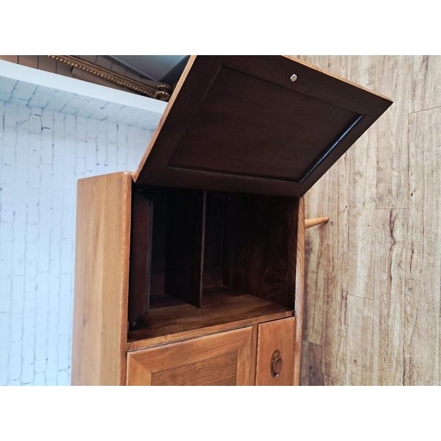 Mid-Century Modern Sideboard in Elm by Lucian Ercolani for Ercol, 1960s For Sale - Image 16 of 18