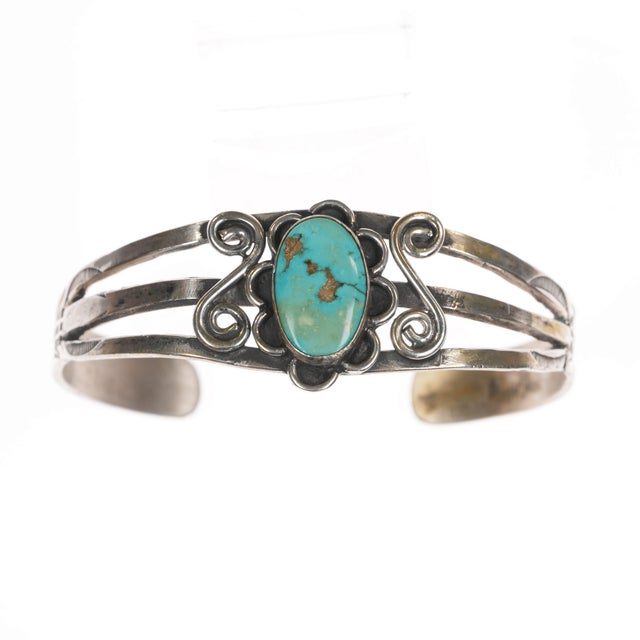 Native American 6.5" 30's-40's Navajo Silver Cuff Bracelet With Turquoise For Sale - Image 3 of 10