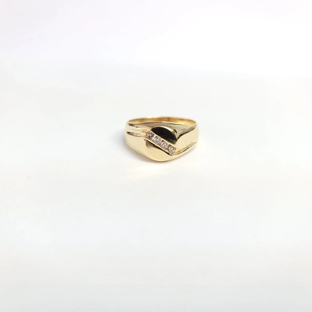 2020s Diagonal Diamond Wedding Ring .10cttw 14k Yellow Gold, Size 10 For Sale - Image 5 of 5