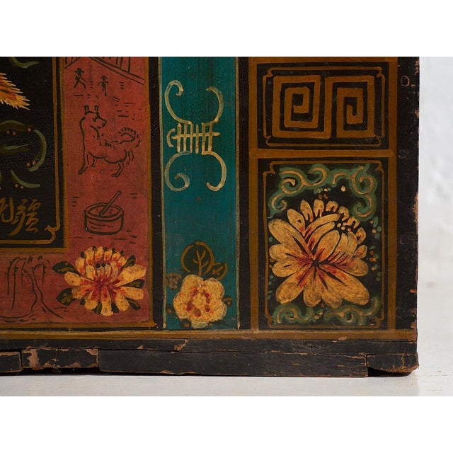 Antique Chinese Dark Colored Floral Patterned Trunk, 1900s For Sale - Image 10 of 15