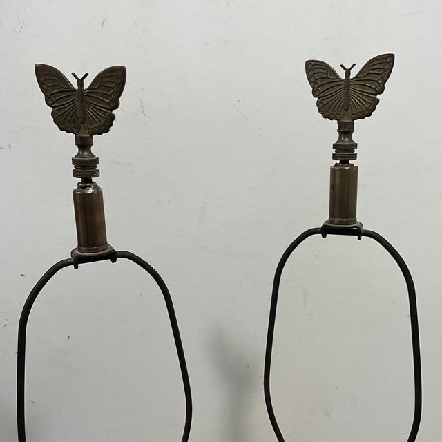 1940s Pair French Empire Neoclassical Mid Century Porcelain Table Lamps Butterfly Finial For Sale - Image 5 of 11
