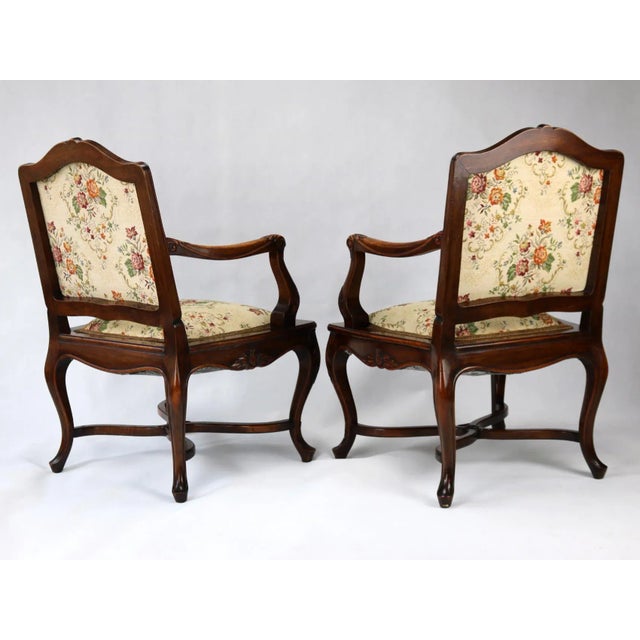 Mid 19th Century Louis XV Rococo Carved Walnut Amchairs, Sofa and Table, 1860, Set of 6 For Sale - Image 5 of 10