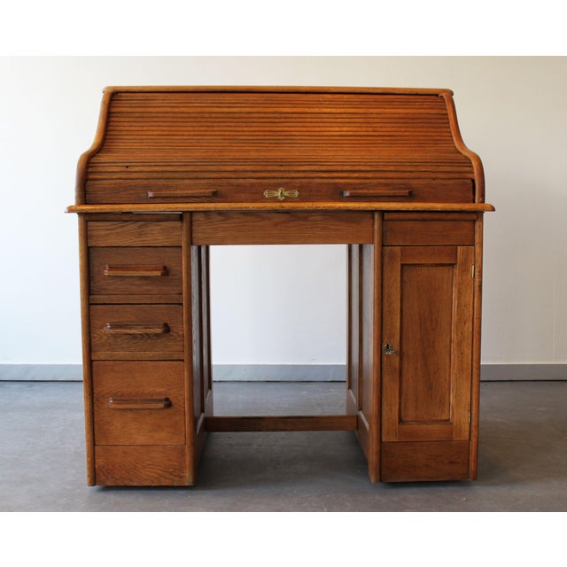 Tan American Desk in Light Oak, Late 19th Century For Sale - Image 8 of 15