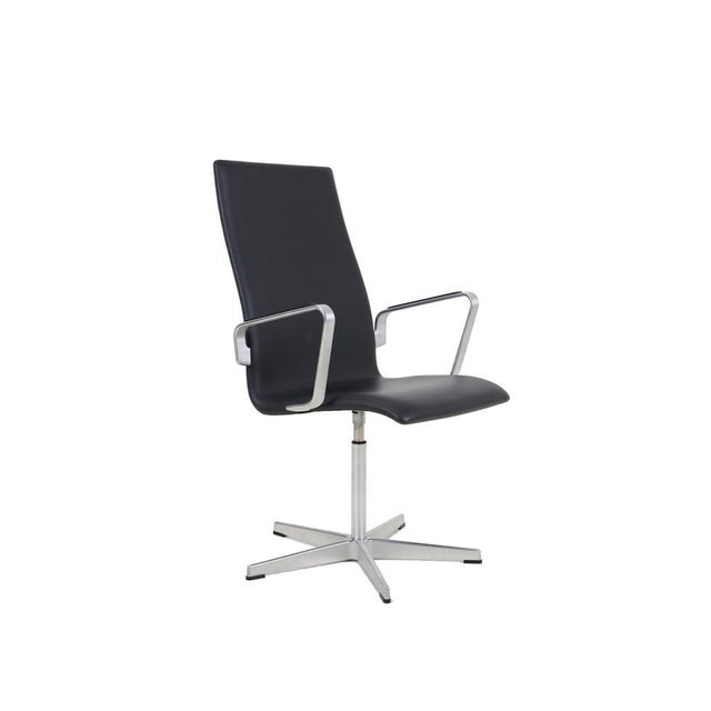 Black Leather Oxford Chair with Swivel Function by Arne Jacobsen for Fritz Hansen, 2008 For Sale - Image 15 of 15