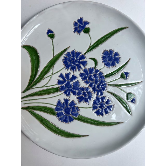 Late 20th Century Italian Glazed White Pottery Platter With Blue Cornflowers For Sale - Image 9 of 18