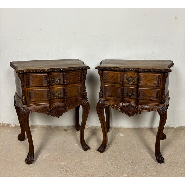 Pair of Spanish Carved Louis XV Style Bedside Tables in Oak, 20th Century For Sale - Image 15 of 16