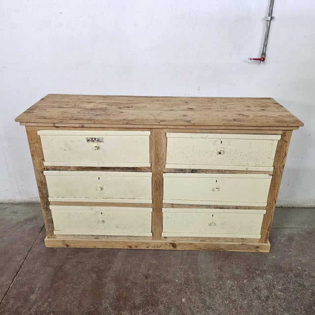 Workbench Chest of Drawers, 1980s, in Good conditions. Designed before 1890