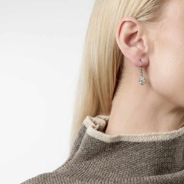 Edwardian Gia 5.67 Carat Old Mine Cut Diamond Platinum Drop Earrings For Sale - Image 4 of 6