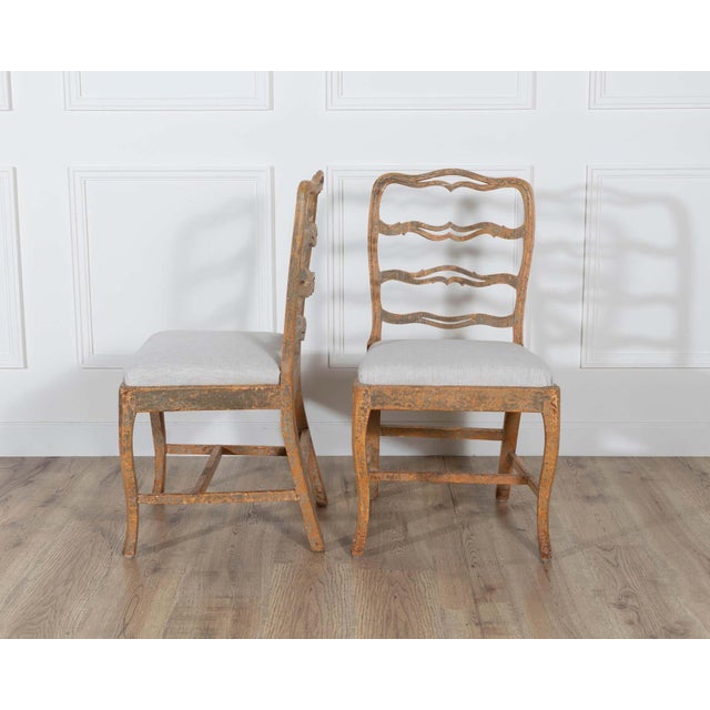 Wood A pair of slender Gustavian chairs with smiling details Circa 1780 For Sale - Image 7 of 14