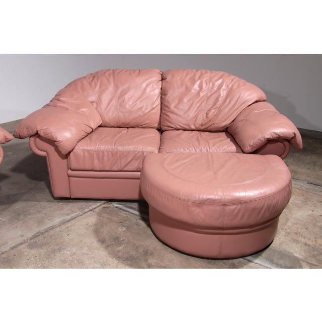 Vintage Italian Lounge Set in Rose Pink Leather, 1970s, Set of 4 For Sale - Image 3 of 18