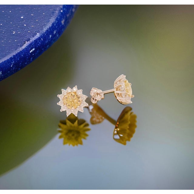 Traditional Natural Sapphire Diamond Stud Earrings 14k Yellow Gold 2 TCW Certified For Sale - Image 3 of 13