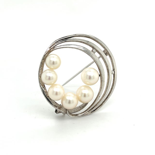 Japanese 1990s Mikimoto Estate Akoya Pearl Brooch Pin Sterling Silver For Sale - Image 3 of 9