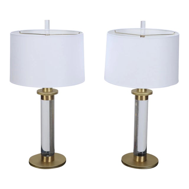 A Pair of 1950s Lucite and Brass Column Table Lamps For Sale