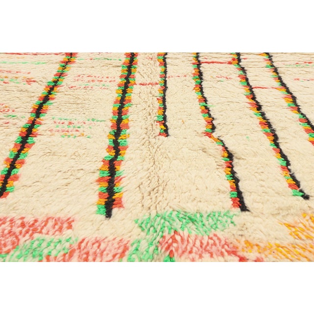 Late 20th Century Vintage Azilal Moroccan Rug, 05'00 X 09'09 For Sale - Image 5 of 10