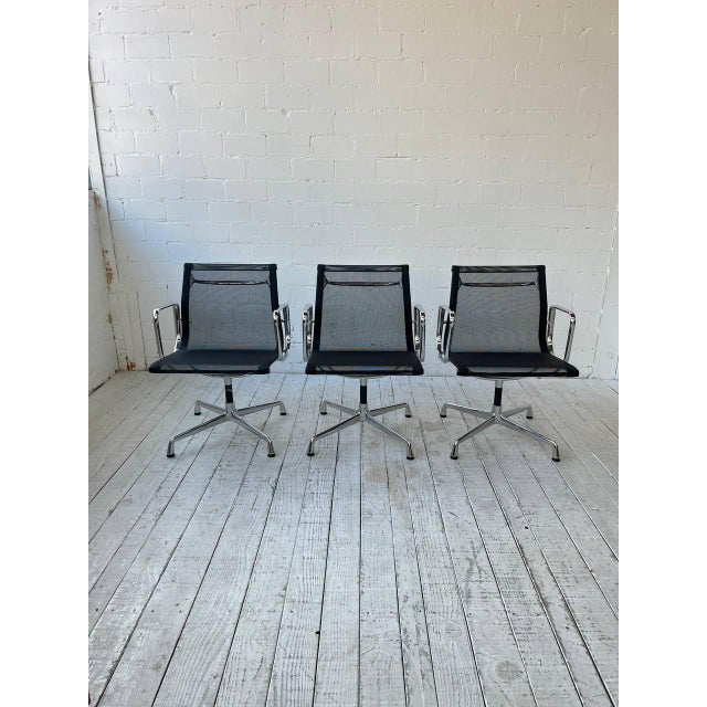 Vitra EA 108 Chair by Charles & Ray Eames for Vitra, 1990 For Sale - Image 4 of 15