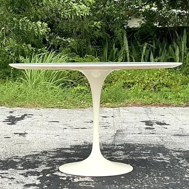 Mid 20th Century Vintage Eero Saarinen for Knoll Tulip Table For Sale - Image 5 of 8