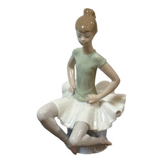 John Huerta for Lladró Laura Ballerina Porcelain Figurine, Signed For Sale