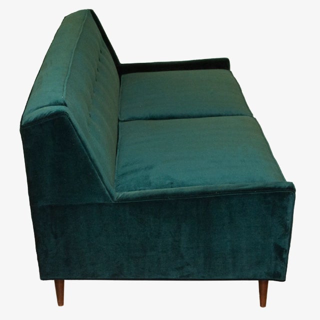 Florence Knoll Knoll Era Sofa in Emerald Green Performance Velvet For Sale - Image 4 of 7