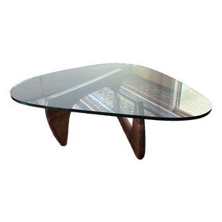 Herman Miller Noguchi Table in Walnut For Sale