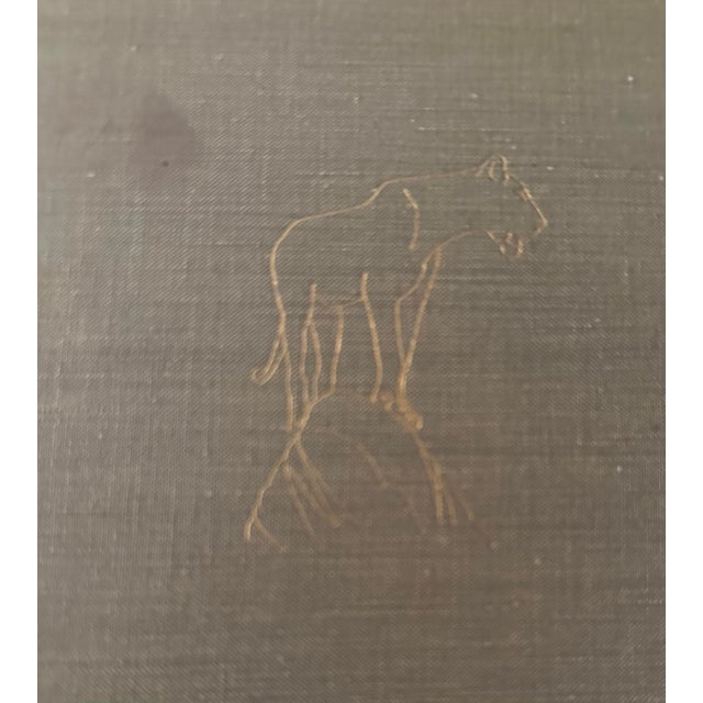 Gray vintage book: Born Free.