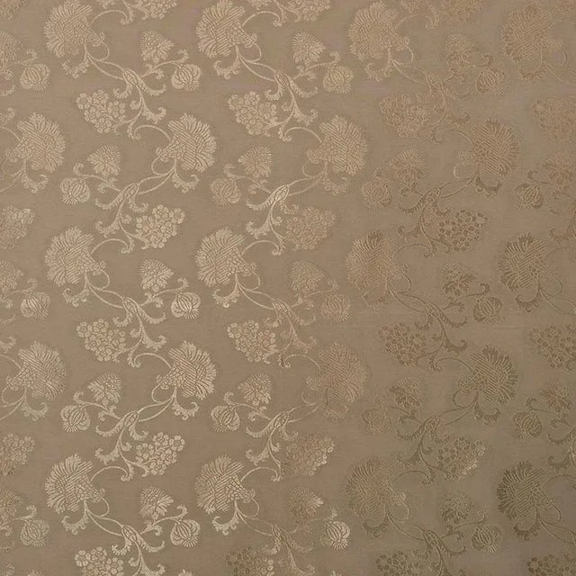 Woven with oxidized metallic threads, just like when it was first made in the 16th Century, this is sure to be an heirloom...