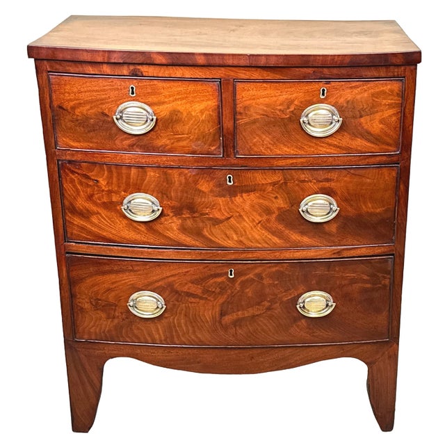 Small 19th Century Bowfront Chest of Drawers, 1850s For Sale - Image 9 of 10