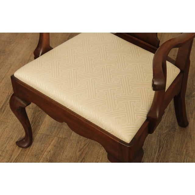Kittinger Kittinger Colonial Williamsburg Queen Anne Mahogany Arm Chair For Sale - Image 4 of 13