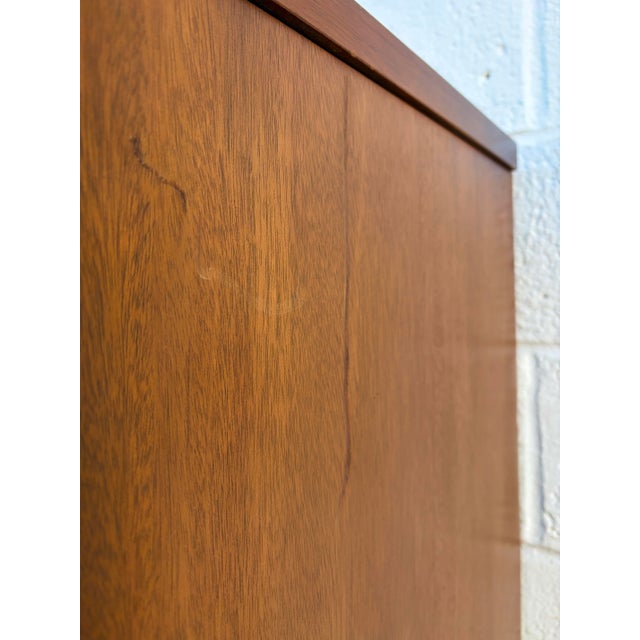 Mid 20th Century Modern Walnut Four-Drawer Chest by Bassett Furniture For Sale - Image 17 of 18