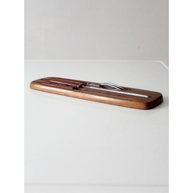 Brown Vintage Robeson ShurEdge Frozen Heat Carving Set With Wood Tray For Sale - Image 8 of 13
