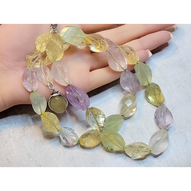 Art Deco Beaded Necklace With Prehnite, Citrine, and Amethyst, 25" For Sale - Image 9 of 10