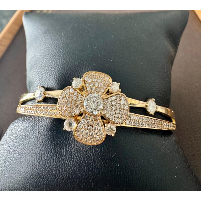 Contemporary 3.8 Carat Diamond 14 Karat Gold Cocktail Bangle Bracelet /cuff Estate 13.8 Gm For Sale - Image 3 of 18