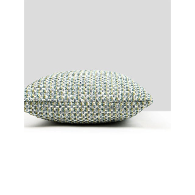 Performance fabric never looked chicer with our Heatherton woven. Featuring 14 fashionable colorways in recycled acrylic...