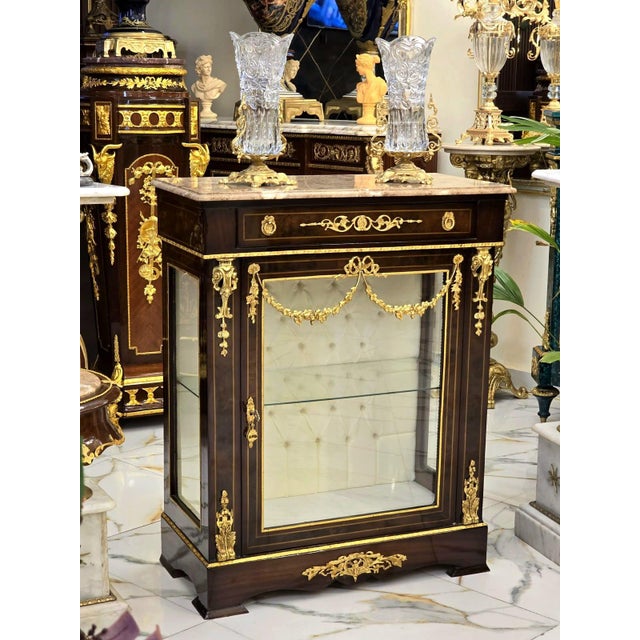 French French Louis XVI Marble-Top Display Cabinet With Cream Velvet Interior & Hand-Gilded Gold Leaf Details For Sale - Image 3 of 3