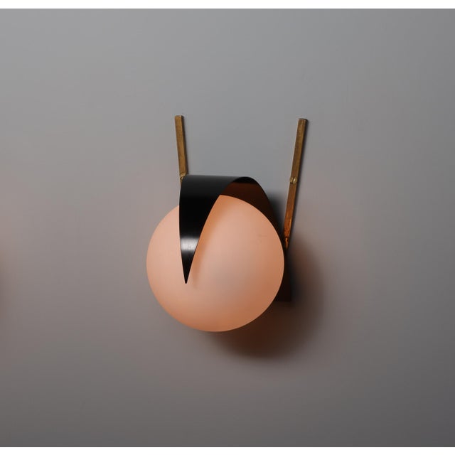 Mid-Century Modern Italian Wall Sconce in Brass and Opaline Glass from Stilnovo, 1950s For Sale - Image 3 of 7