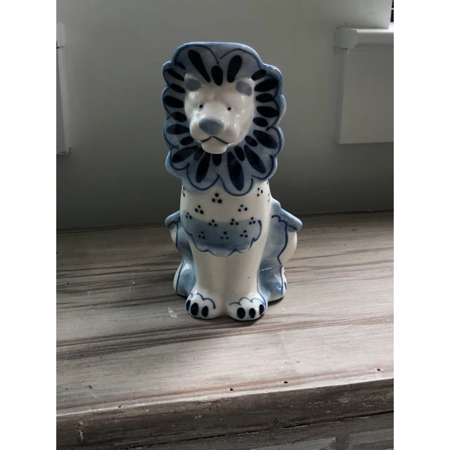 Vintage Mid 20th Century Hand-Painted Russian Lion Creamer in Blue and White For Sale - Image 4 of 10