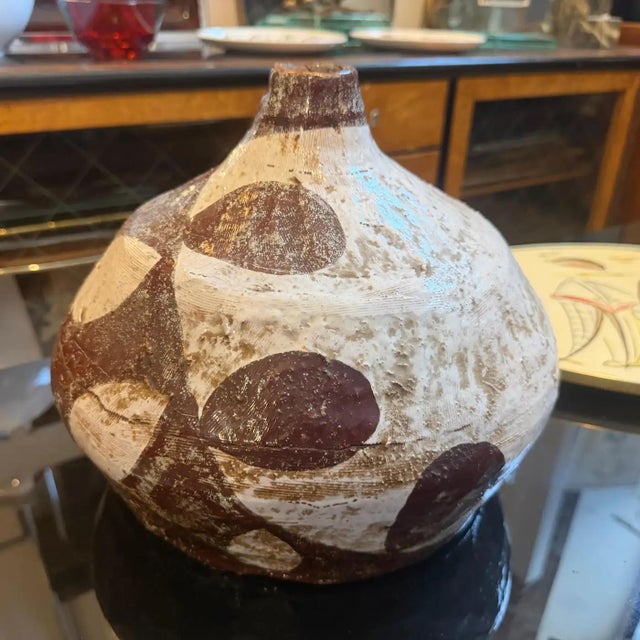 1960s Guido Gambone Style Organic Modern Brown and White Ceramic Italian Vase For Sale - Image 14 of 14