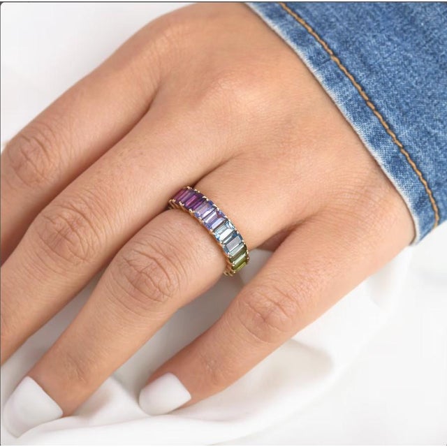 Red Natural 9.33 cts Rainbow sapphire ring in 14k gold For Sale - Image 8 of 18