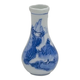 Vintage Diminutive Blue and White Chinoiserie Bud Vase For Sale
