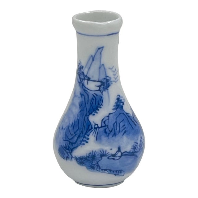 Vintage Diminutive Blue and White Chinoiserie Bud Vase For Sale